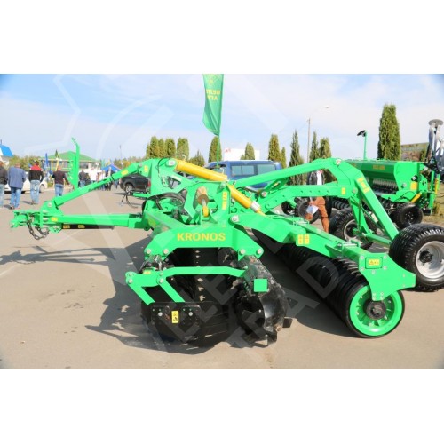 Компактная дисковая борона KRONOS 6 (АГКС-6) Компактная дисковая борона KRONOS 6 (АГКС-6)
